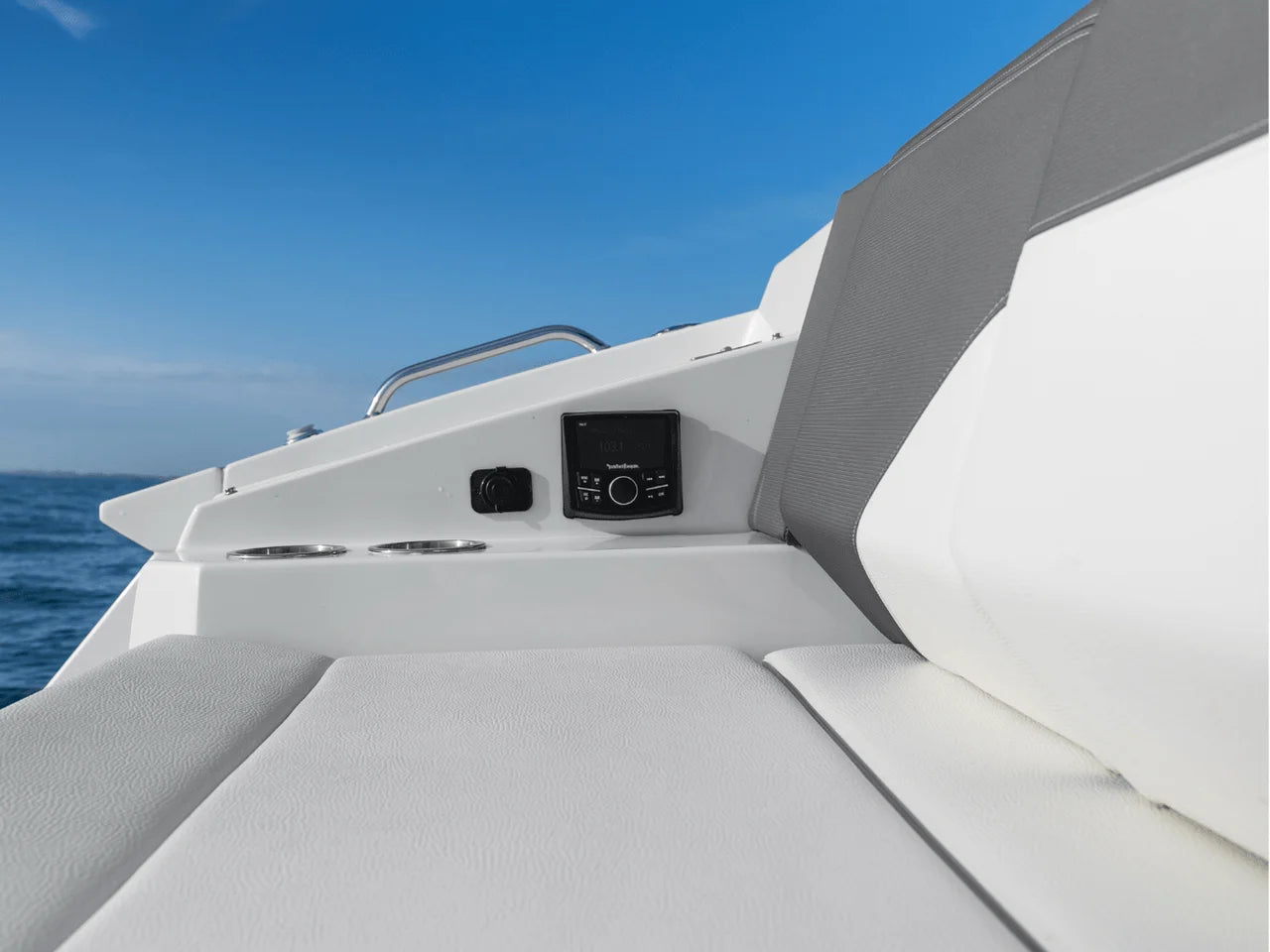 2026 Cruisers Yachts 38 GLS Outboard 38.0 feet, Inuvik, Northwest Territories #53