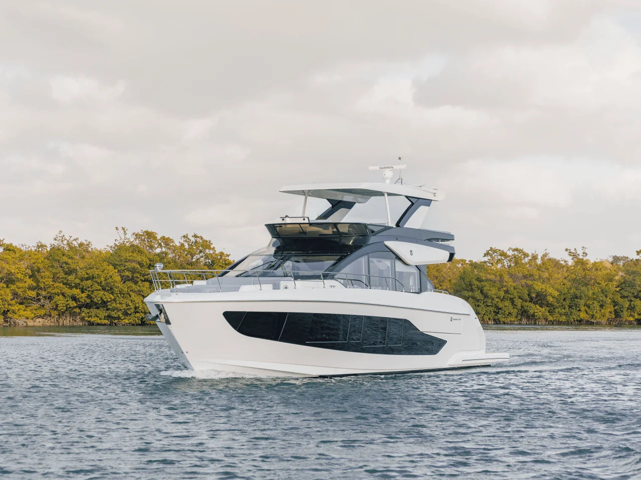 2027 Cruisers Yachts 57 FLY 57.0 feet, Naples, Florida #30