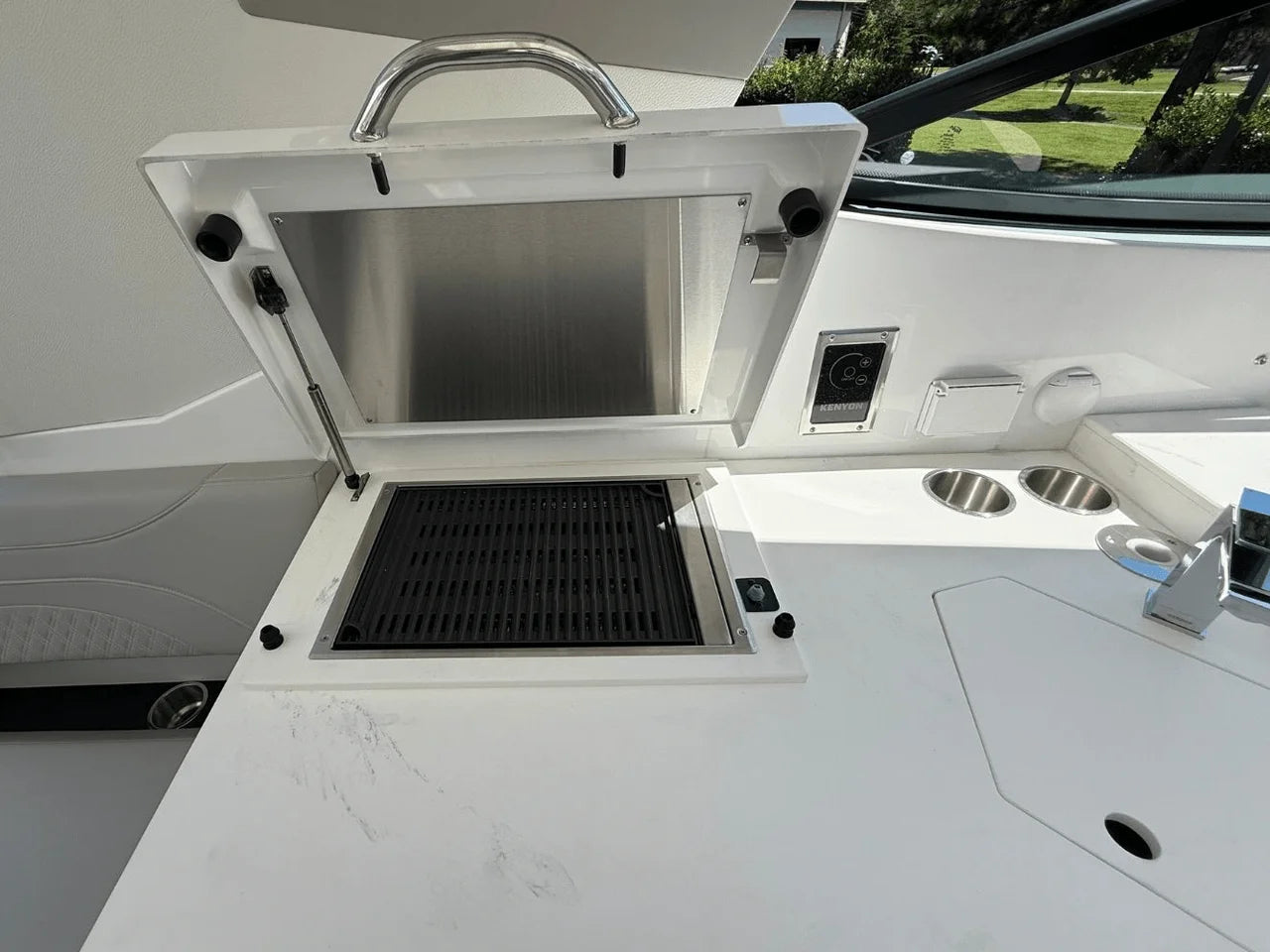 2026 Cruisers Yachts 38 GLS 37.0 feet, Lake Ozark, MO #27