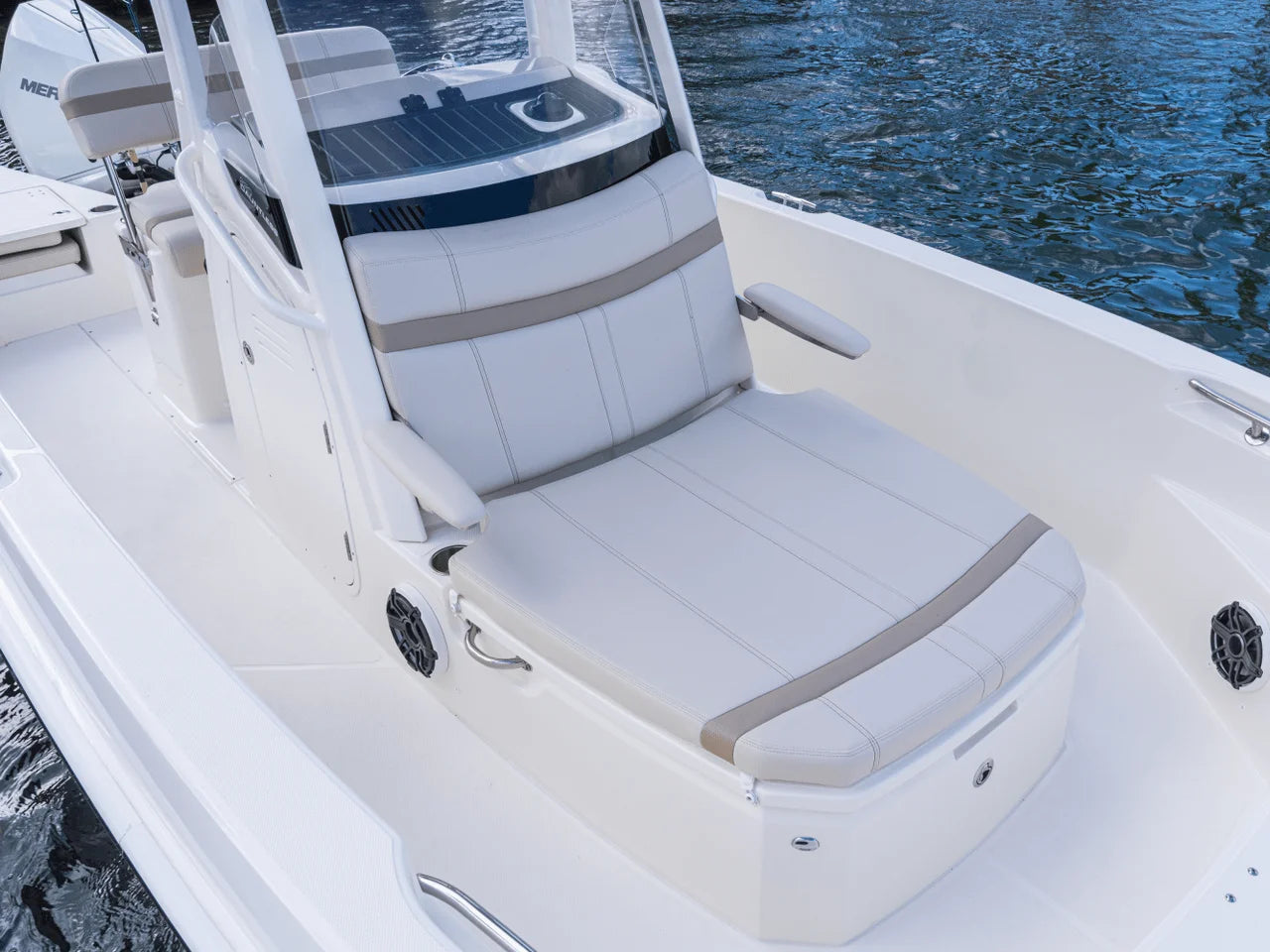2027 Boston Whaler 220 Dauntless 22.0 feet, Naples, Florida #38