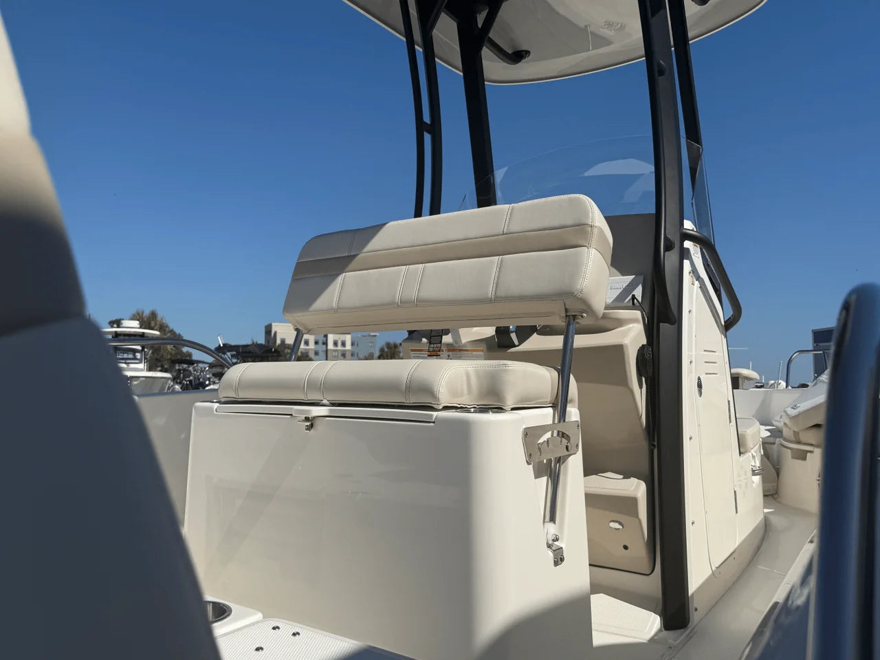 2026 Boston Whaler 250 Dauntless 25.0 feet, Panama City, FL #8