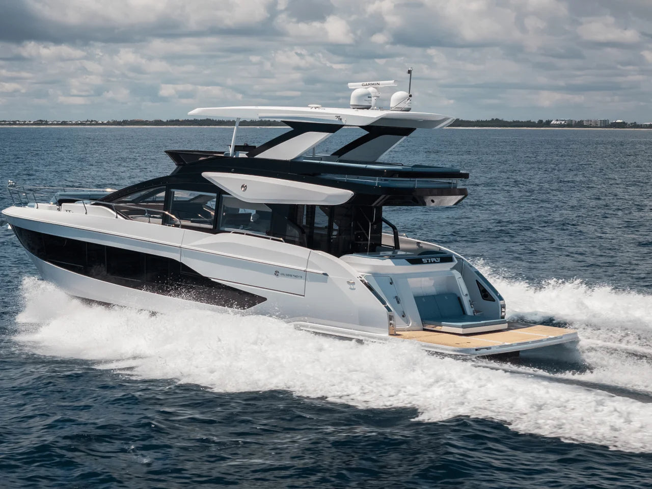 2026 Cruisers Yachts 57 FLY 57.0 feet, Jupiter, Florida #8