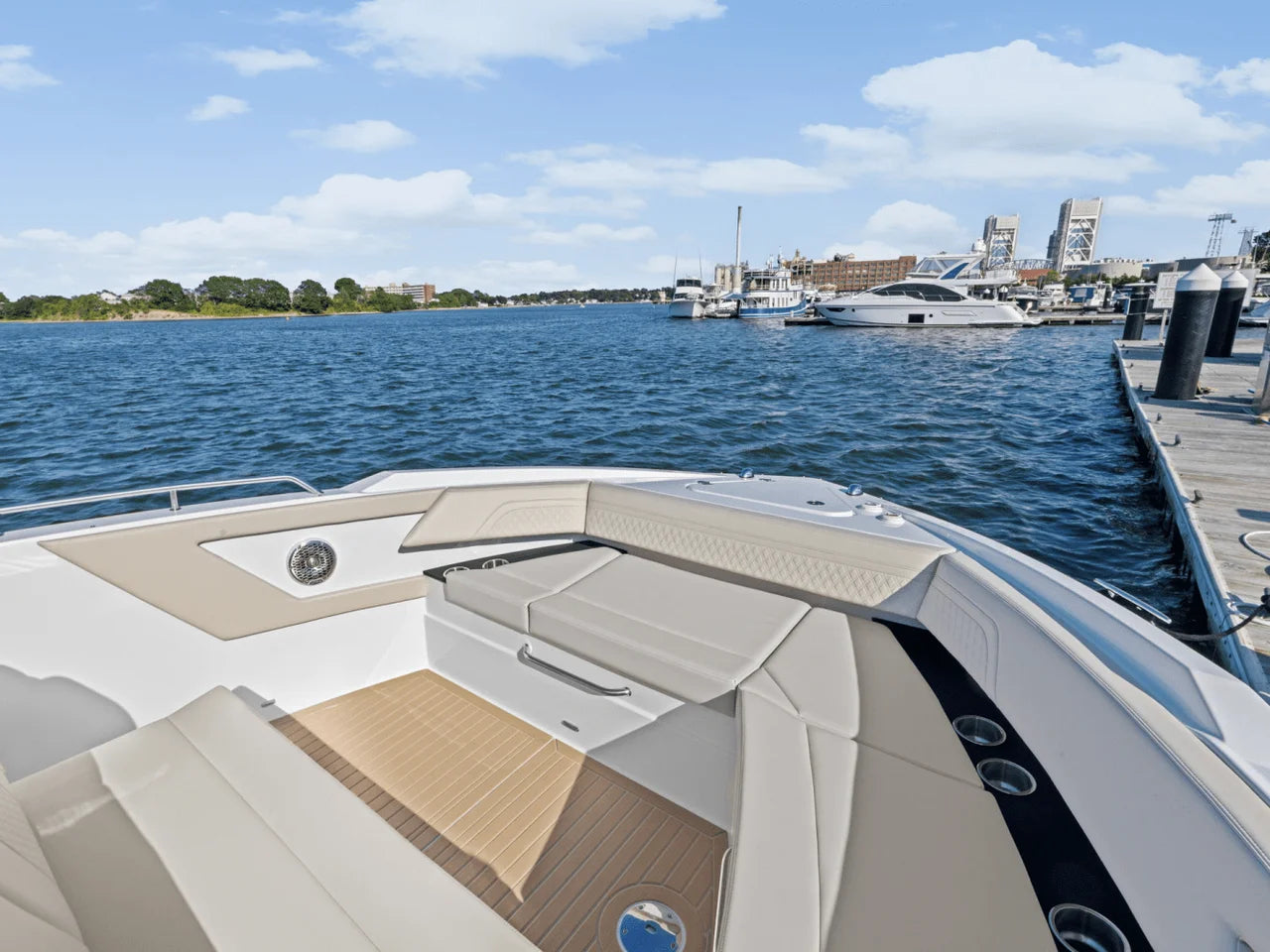2025 Cruisers Yachts 42 GLS Outboard 42.0 feet, Quincy, MA #34