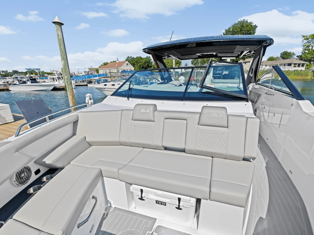 2026 Cruisers Yachts 34 GLS Outboard 34.0 feet, Danvers, Massachusetts #59