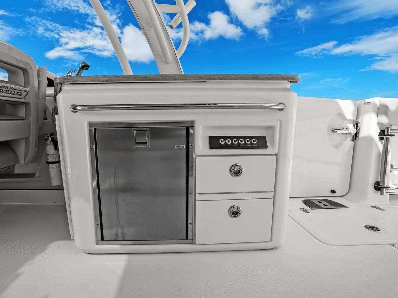 2020 Boston Whaler 320 VANTAGE 33.0 feet, St Petersburg, FL #31