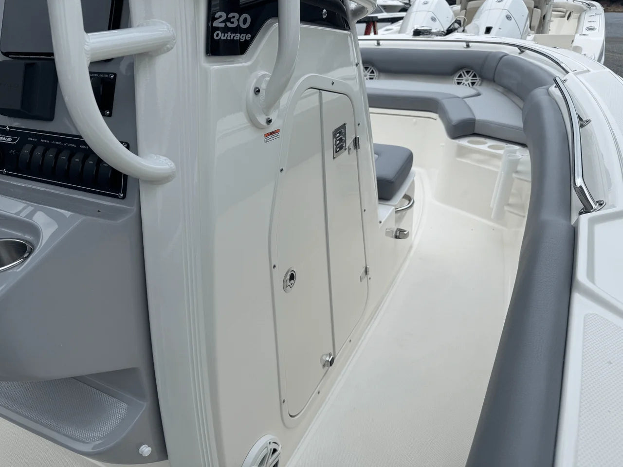 2026 Boston Whaler 230 Outrage 23.0 feet, Huntington, NY #33