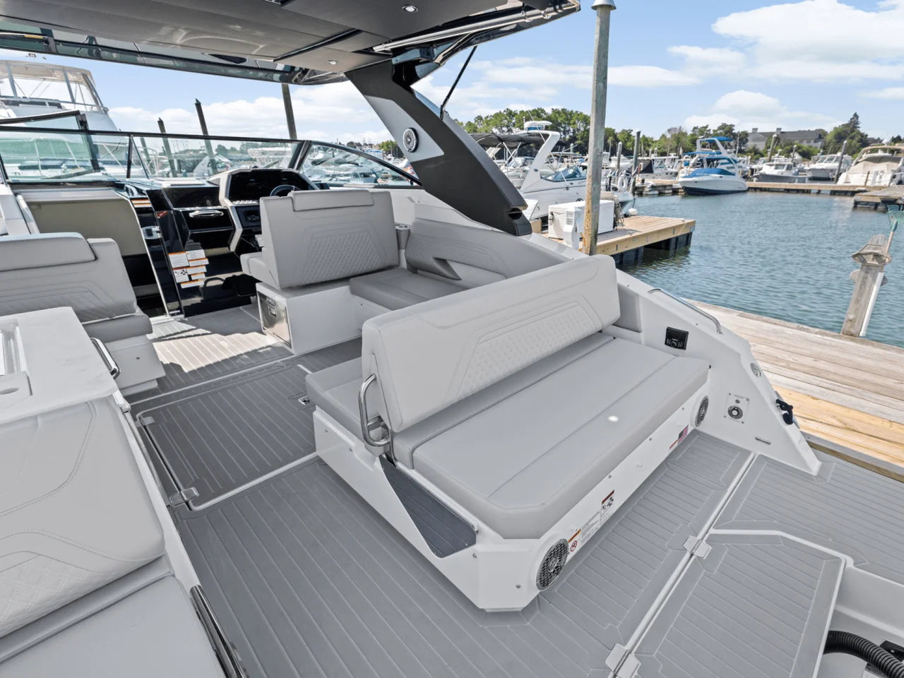 2026 Cruisers Yachts 34 GLS Outboard 34.0 feet, Danvers, Massachusetts #8