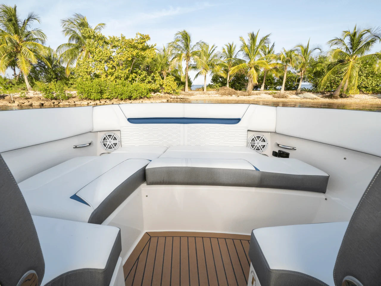 2025 Tiara Yachts LX 34 34.0 feet, Inuvik, Northwest Territories #34
