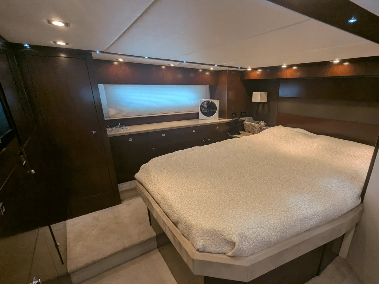 2013 Cruisers Yachts 48 CANTIUS 48.0 feet, Baltimore, MD #57