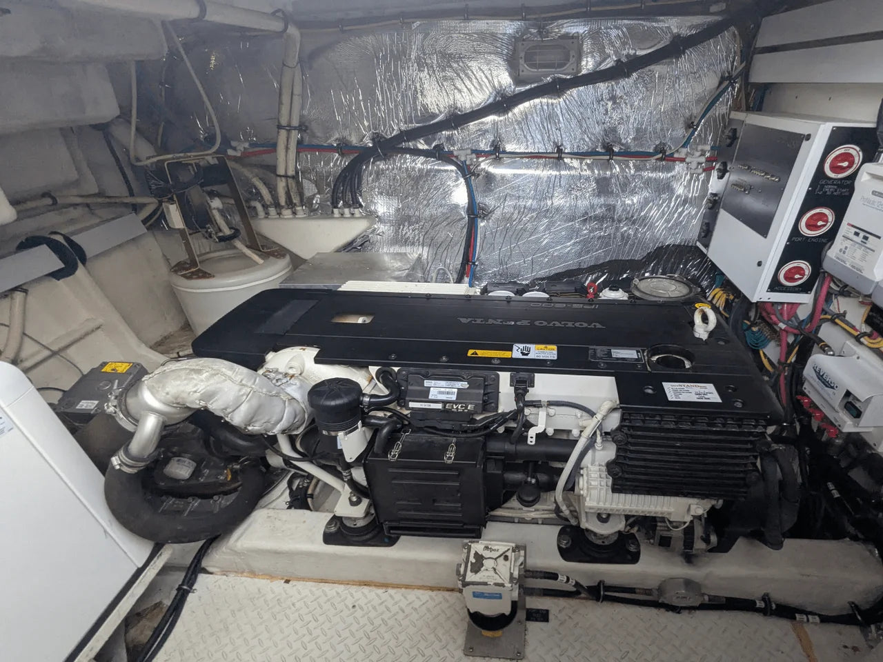 2013 Cruisers Yachts 48 CANTIUS 48.0 feet, Baltimore, MD #67