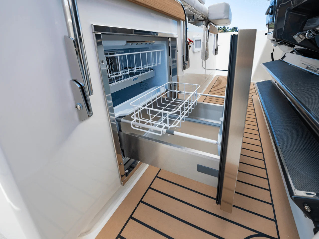 2025 Tiara Yachts LS 38 38.0 feet, Inuvik, Northwest Territories #26