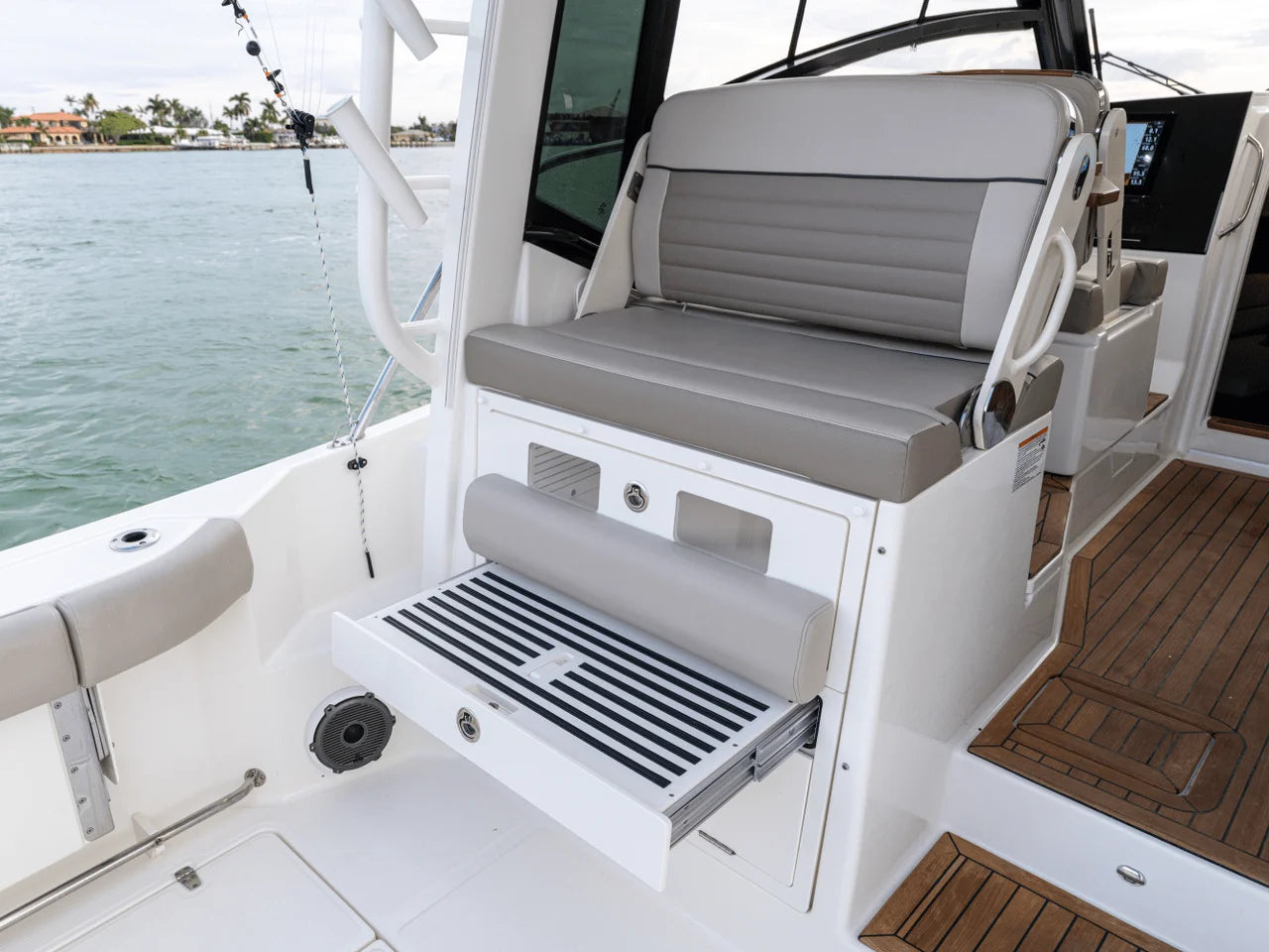 2026 Boston Whaler 365 Conquest 36.0 feet, Quincy, MA #66