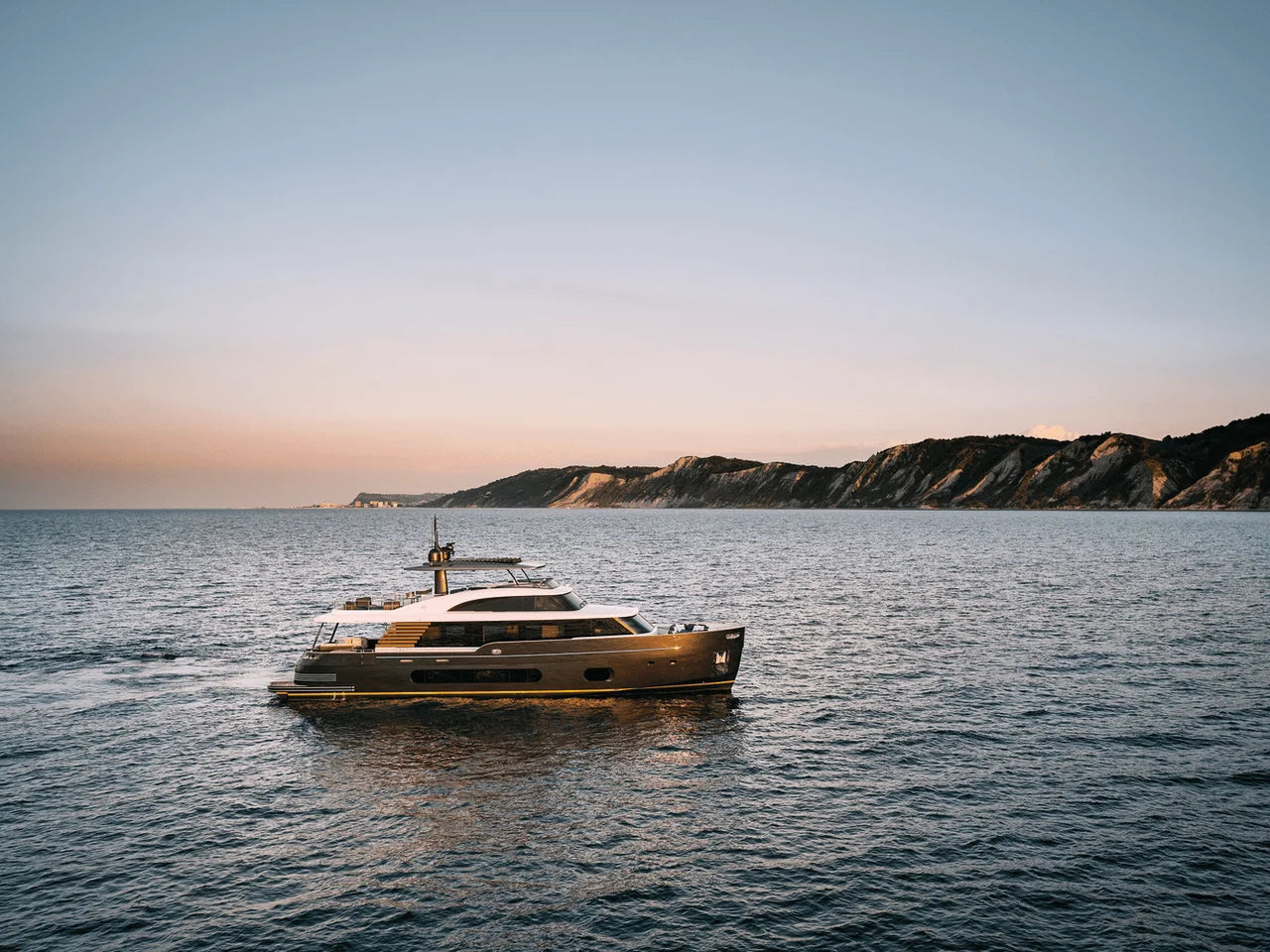 2026 Azimut Magellano 25M 83.0 feet, Inuvik, Northwest Territories #3