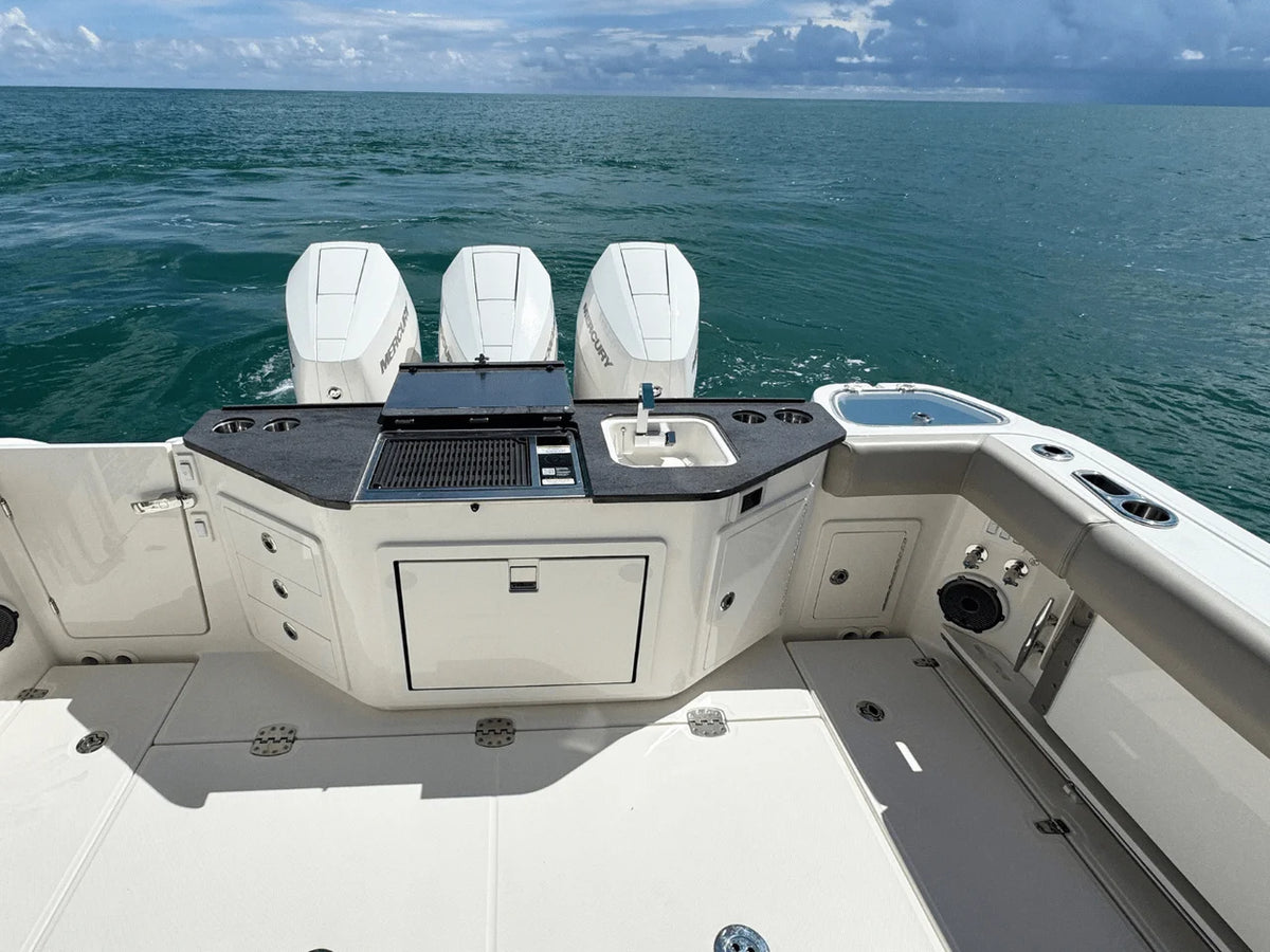 2026 Boston Whaler 365 Conquest 36.0 feet, Jupiter, Florida #9