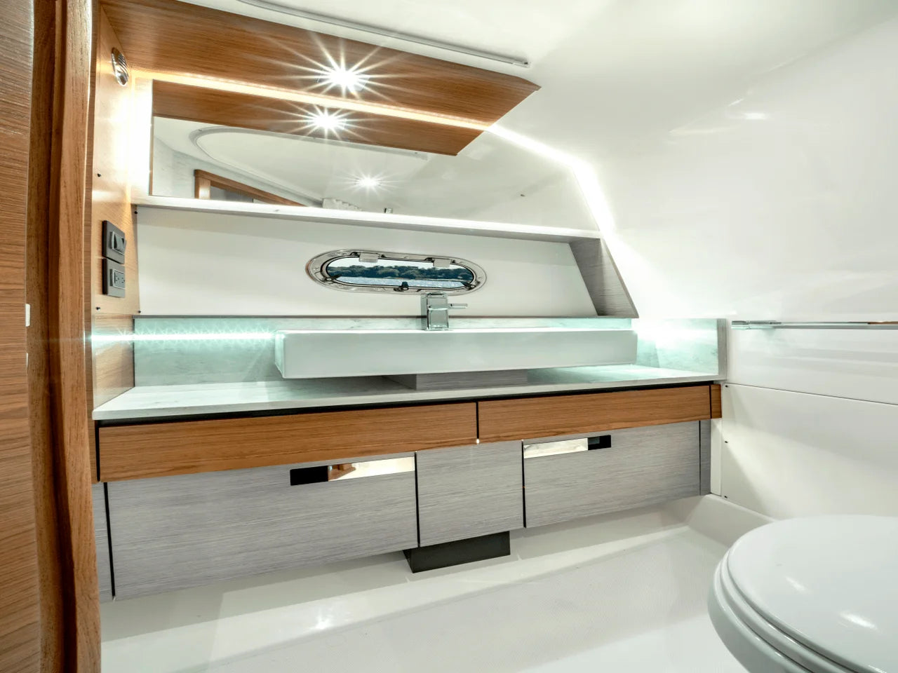 2025 Tiara Yachts LS 43 43.0 feet, Inuvik, Northwest Territories #16