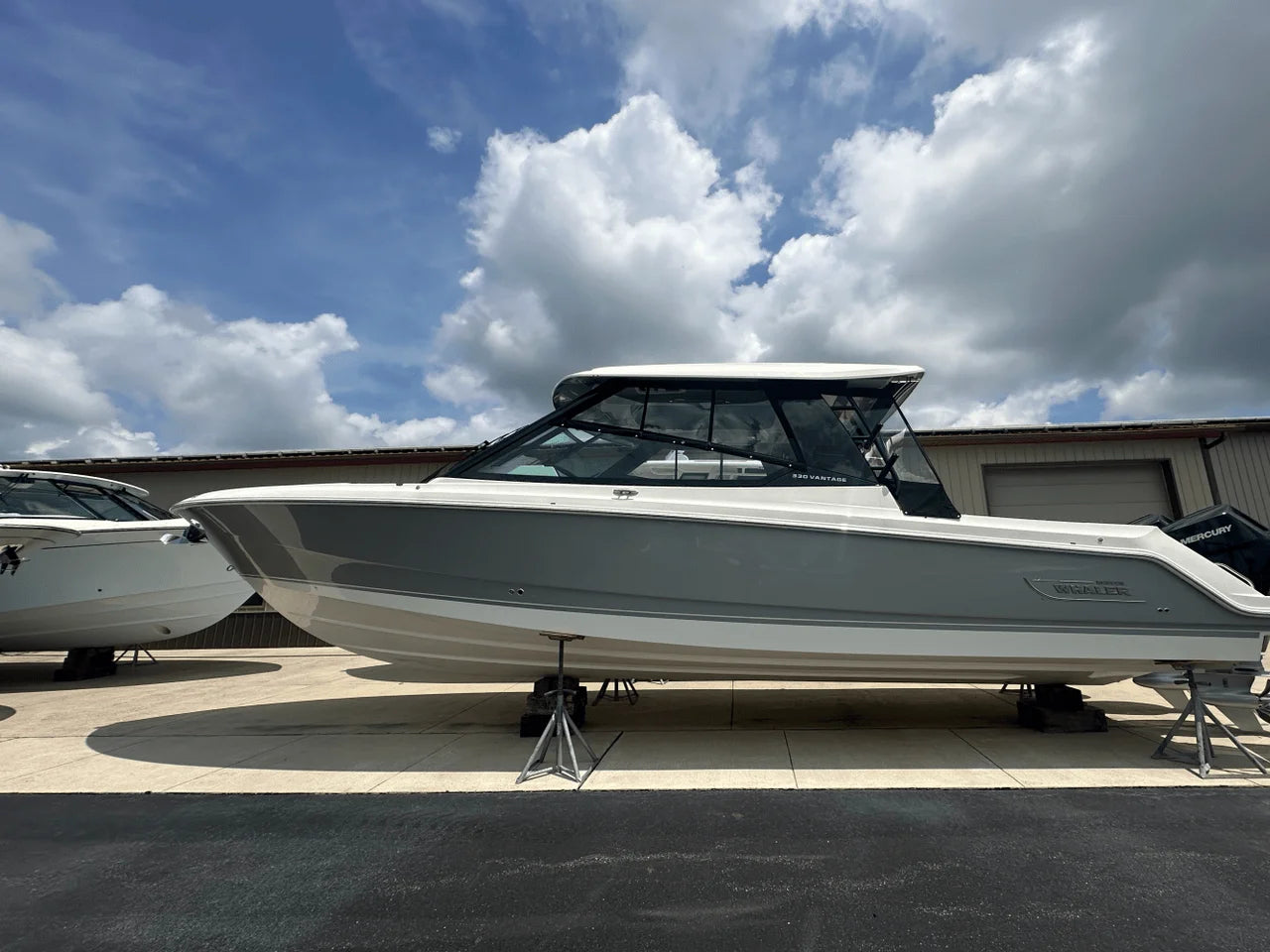 2025 Boston Whaler 330 Vantage 33.0 feet, Dennis, New Jersey #5