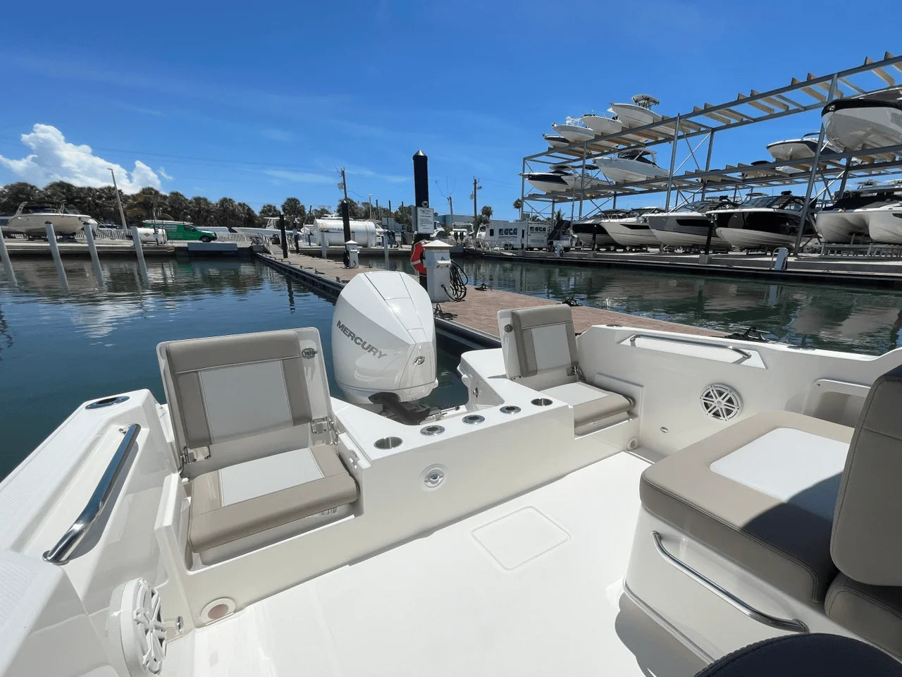 2025 Boston Whaler 210 Vantage 21.0 feet, Sarasota, Florida #16