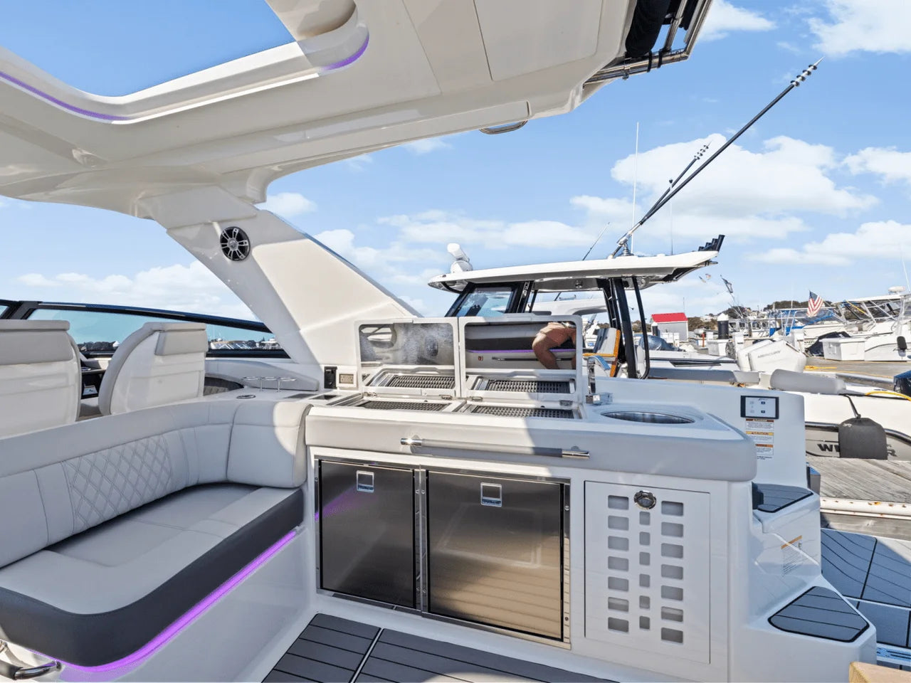 2025 Sea Ray SLX 400 Outboard 40.0 feet, Quincy, MA #18