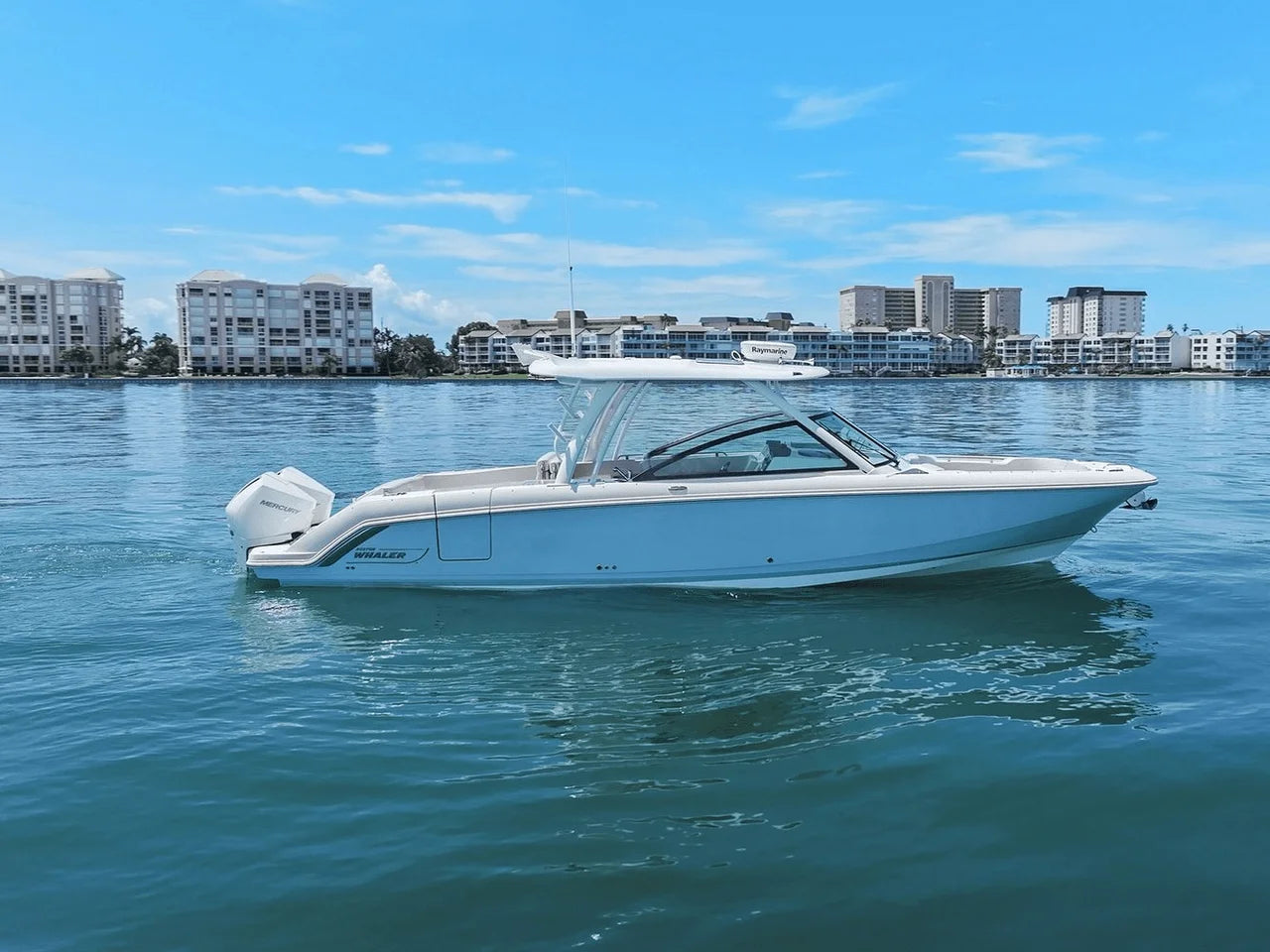 2020 Boston Whaler 320 VANTAGE 33.0 feet, St Petersburg, FL #3