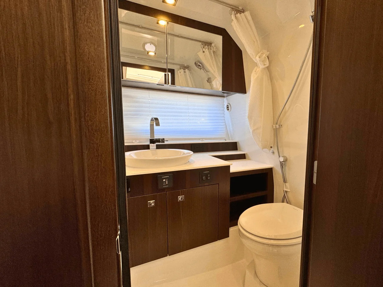 2025 Cruisers Yachts 42 GLS Outboard 42.0 feet, Seabrook, TX #25