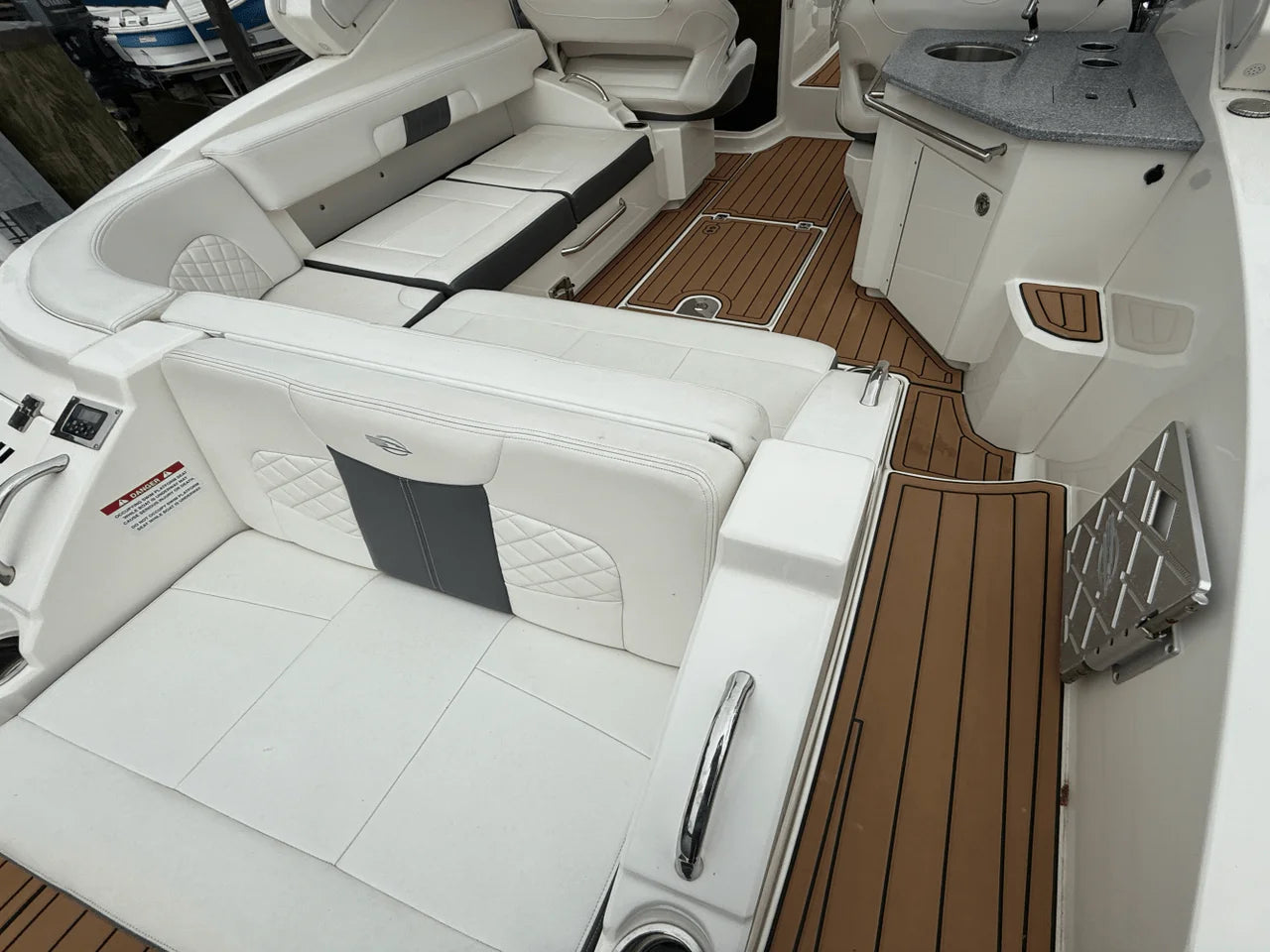 2015 Chaparral 327 SSX 32.0 feet, Grasonville, Maryland #10