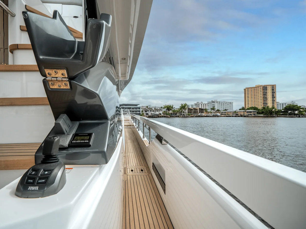 2026 Azimut Fly 78 78.0 feet, Dania Beach, Florida #16