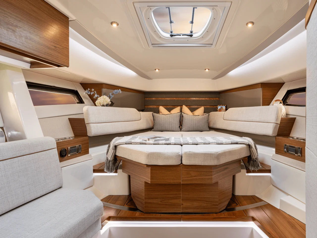 2026 Boston Whaler 365 Conquest 36.0 feet, Inuvik, Northwest Territories #97