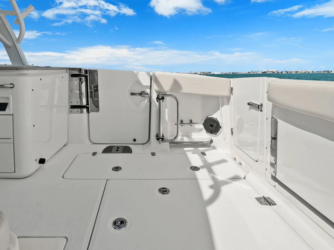 2020 Boston Whaler 320 VANTAGE 33.0 feet, St Petersburg, FL #38