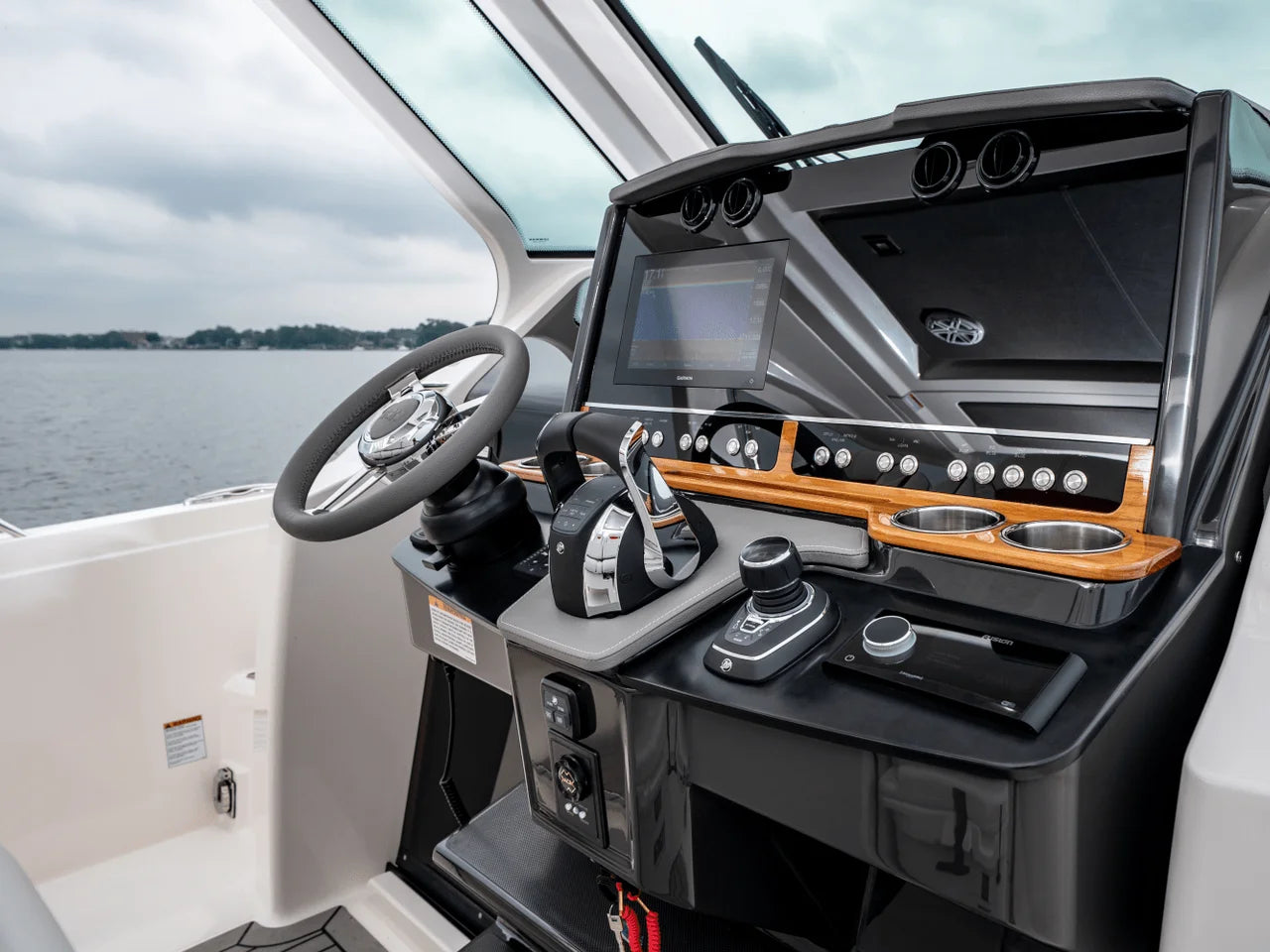 2025 Tiara Yachts LS 34 34.0 feet, Inuvik, Northwest Territories #52