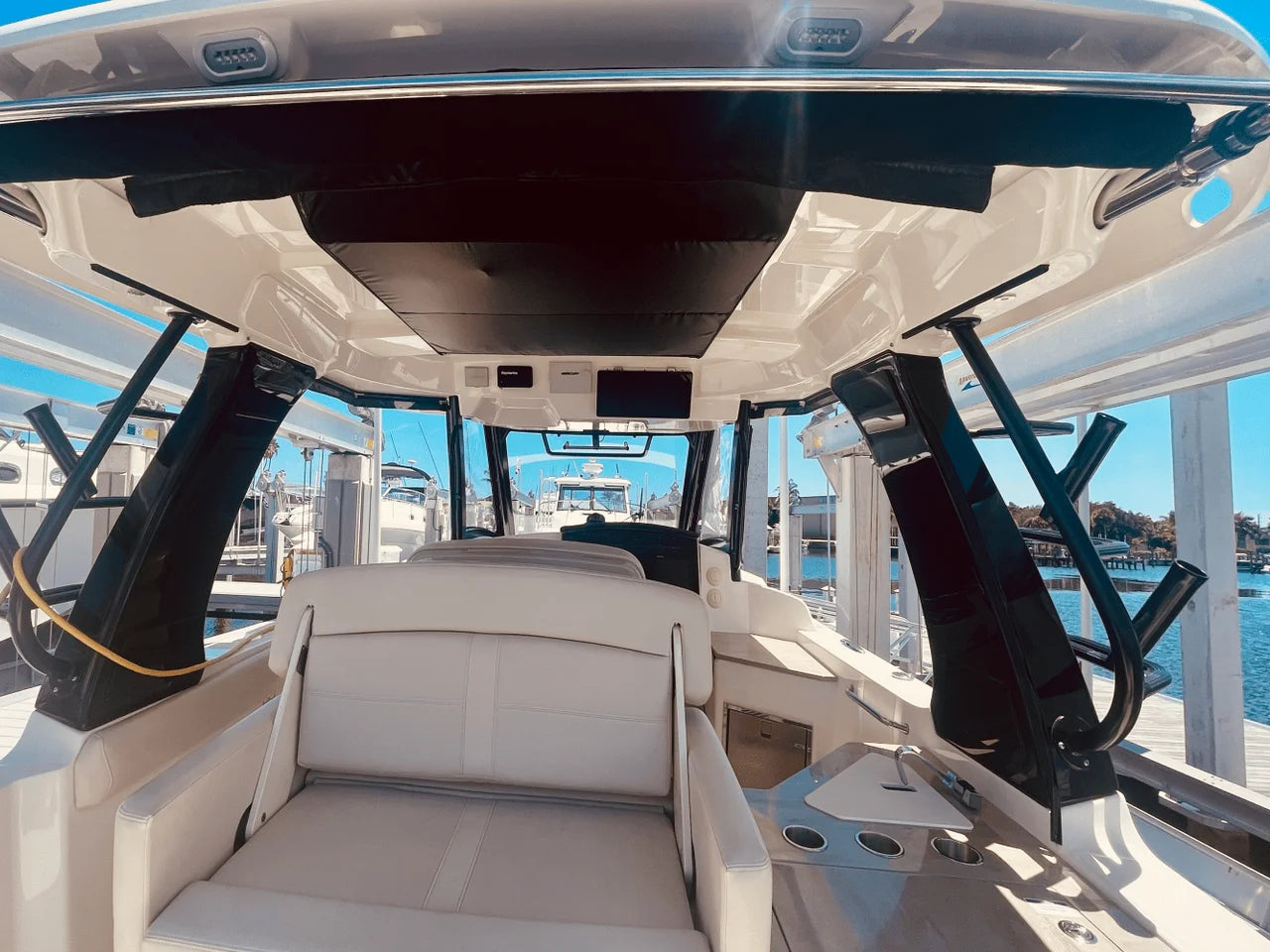 2023 Boston Whaler 350 REALM 35.0 feet, Stuart, FL #44