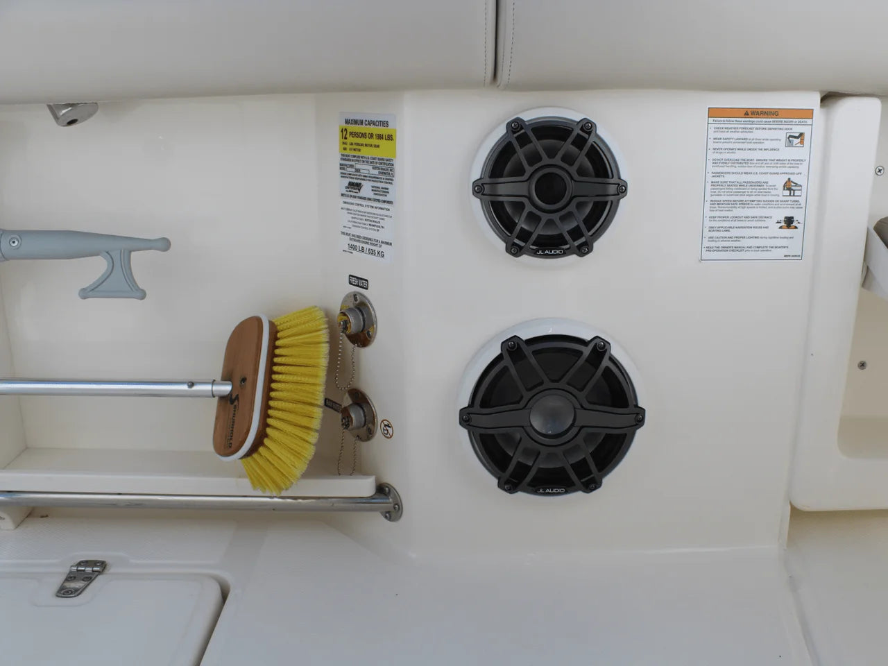 2024 Boston Whaler 250 OUTRAGE 25.0 feet, Wrightsville Beach, North Carolina #35