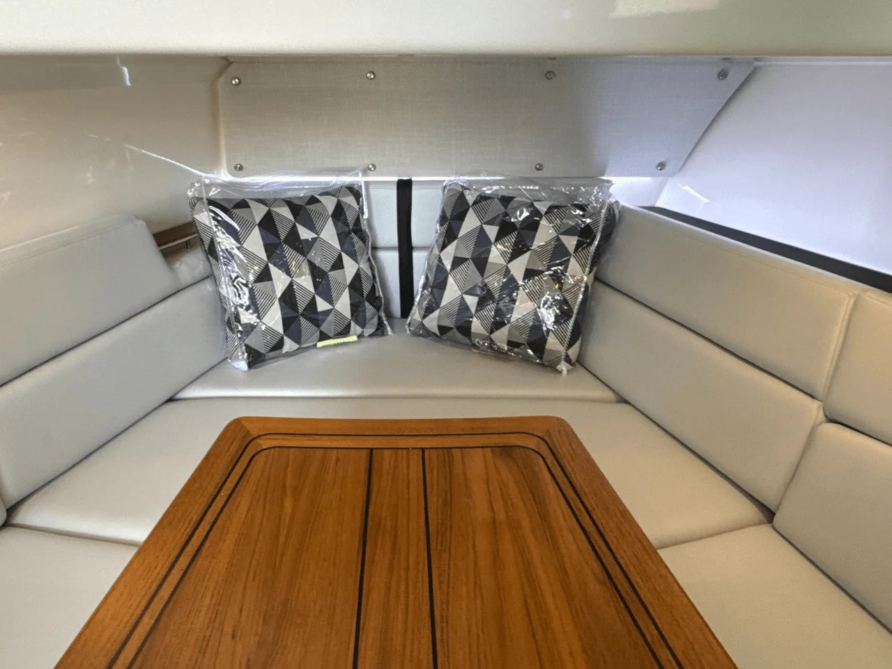 2025 Boston Whaler 380 Realm 38.0 feet, Huntington, NY #64