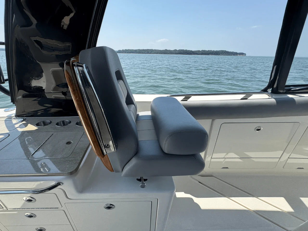 2025 Boston Whaler 380 Realm 38.0 feet, Huntington, NY #46