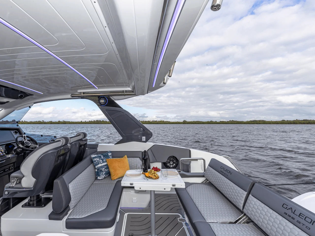 2026 Galeon 335 GTO 33.0 feet, Inuvik, Northwest Territories #109