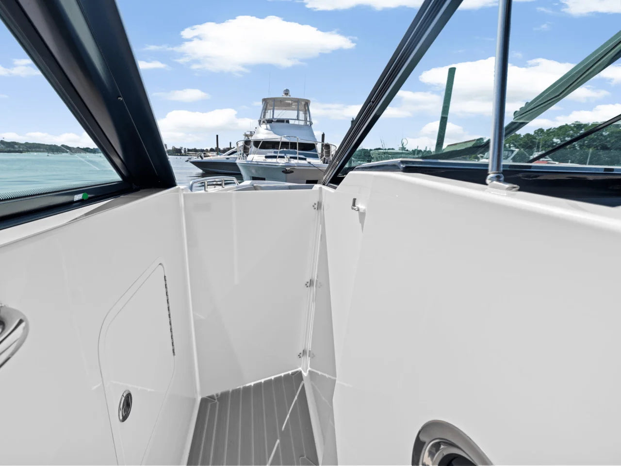 2026 Cruisers Yachts 34 GLS Outboard 34.0 feet, Danvers, Massachusetts #55