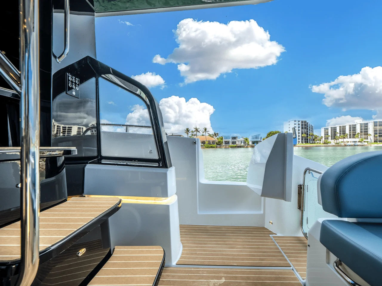 2026 Cruisers Yachts 57 FLY 57.0 feet, Jupiter, Florida #20
