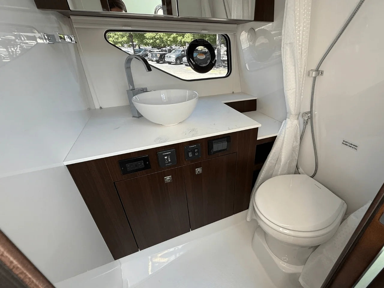 2026 Cruisers Yachts 38 GLS 37.0 feet, Lake Ozark, MO #47