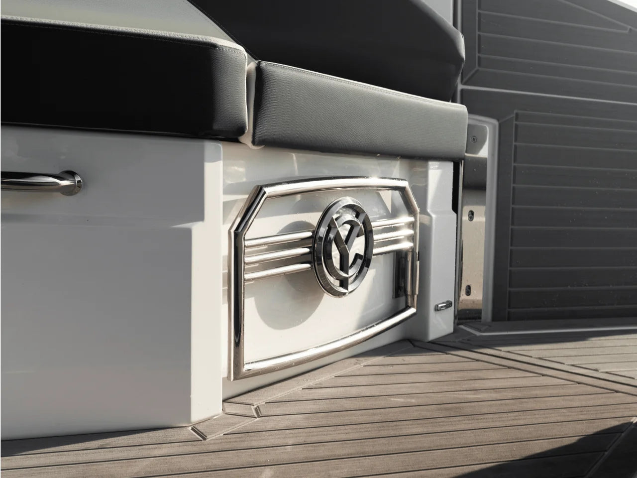 2026 Cruisers Yachts 38 GLS Outboard 38.0 feet, Inuvik, Northwest Territories #43