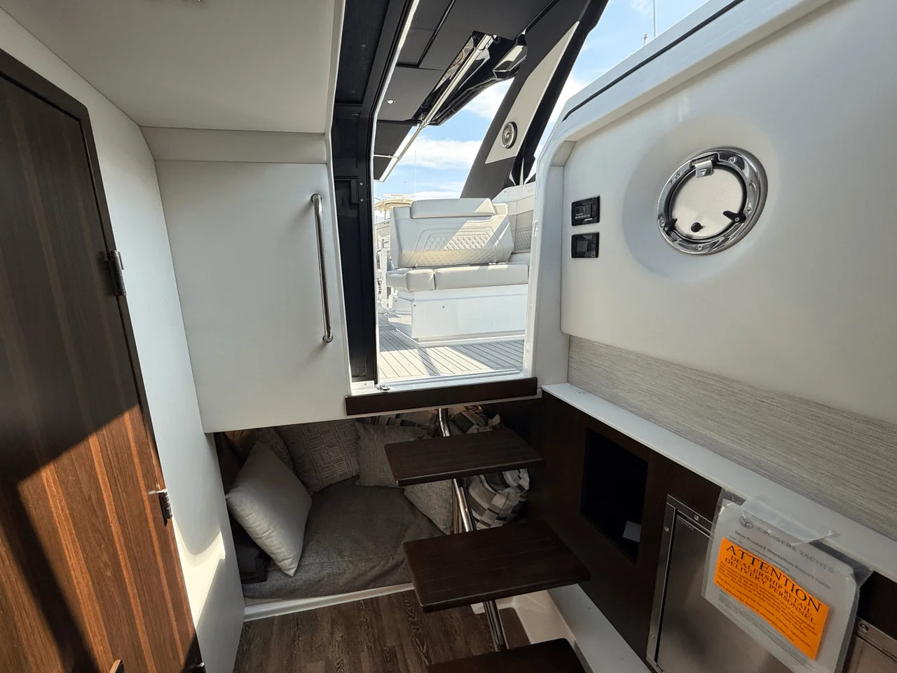 2026 Cruisers Yachts 34 GLS Outboard 34.0 feet, Grasonville, MD #27