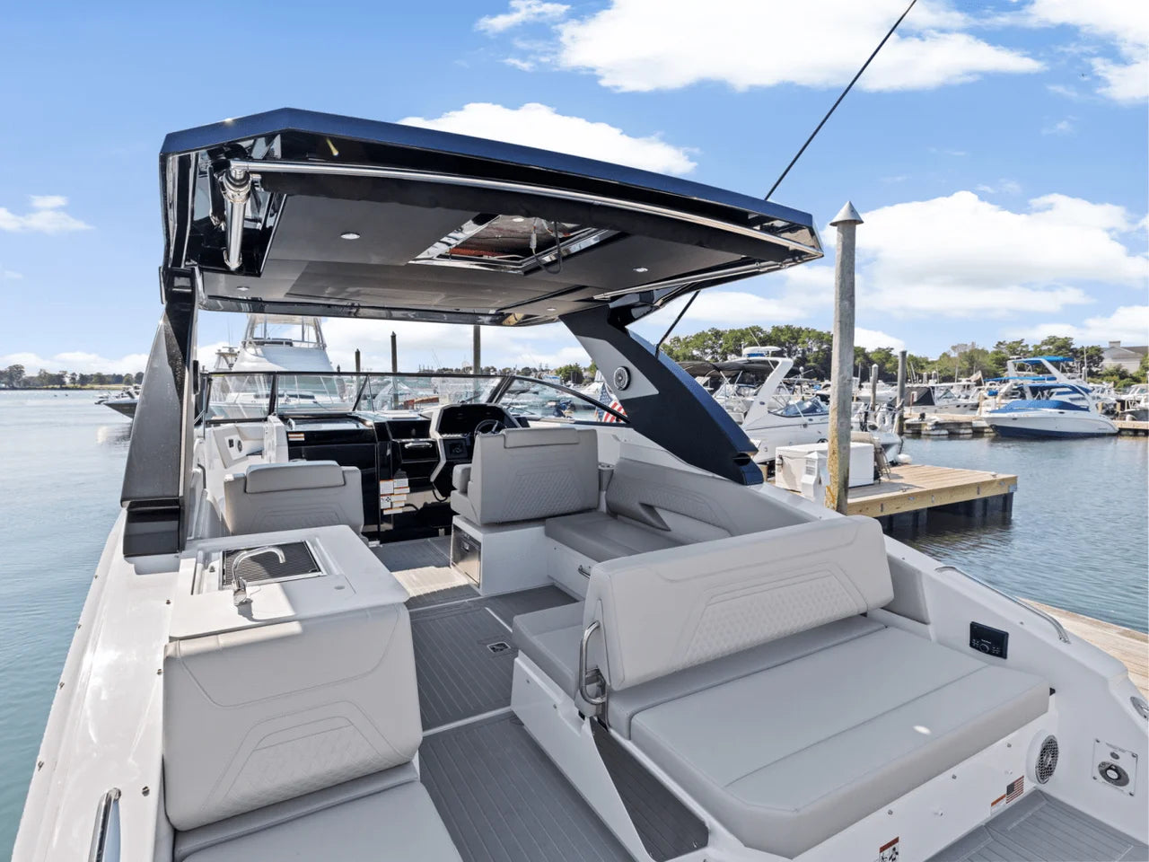 2026 Cruisers Yachts 34 GLS Outboard 34.0 feet, Danvers, Massachusetts #7