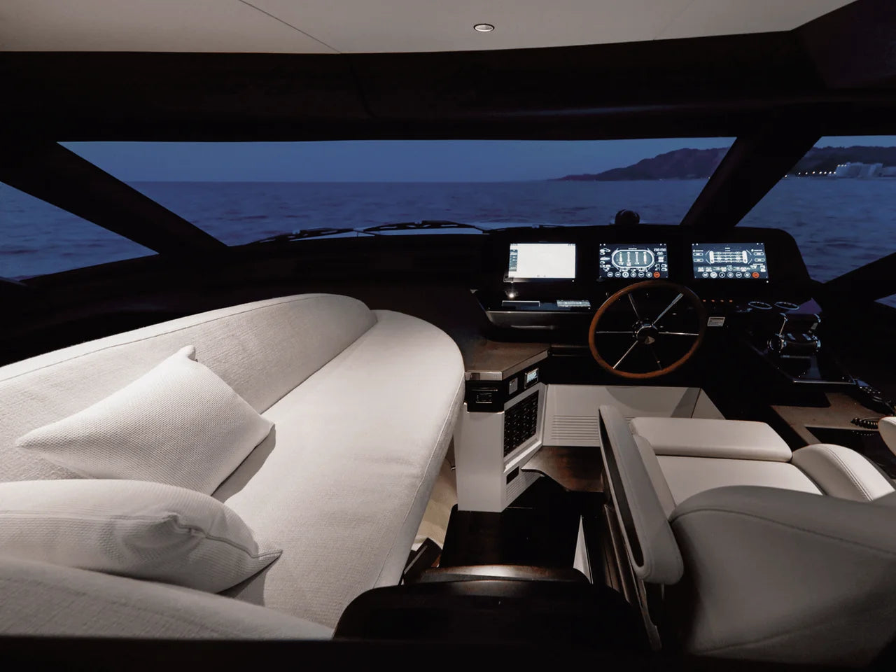 2026 Azimut Magellano 25M 83.0 feet, Inuvik, Northwest Territories #17