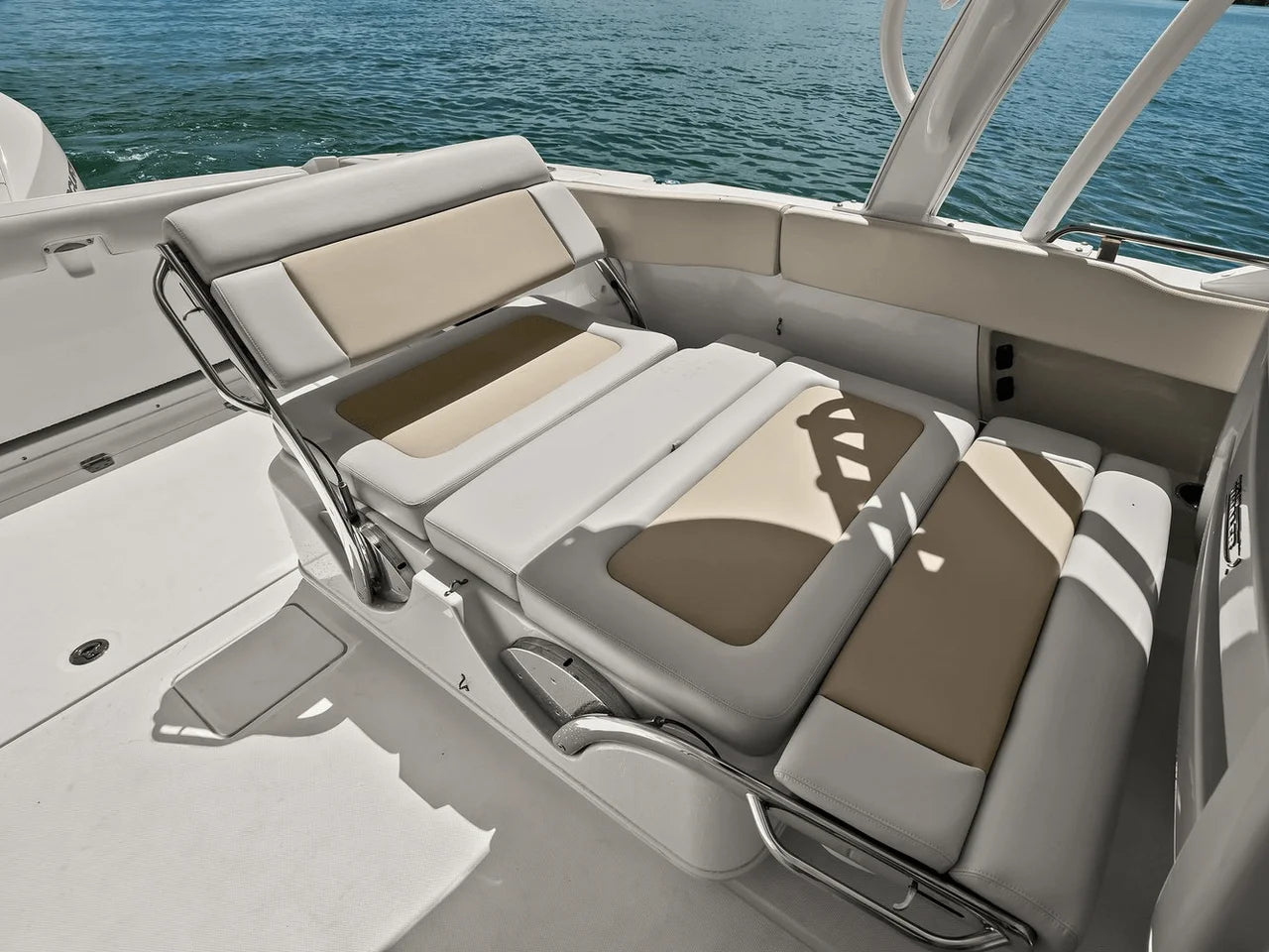 2020 Boston Whaler 320 VANTAGE 33.0 feet, St Petersburg, FL #47