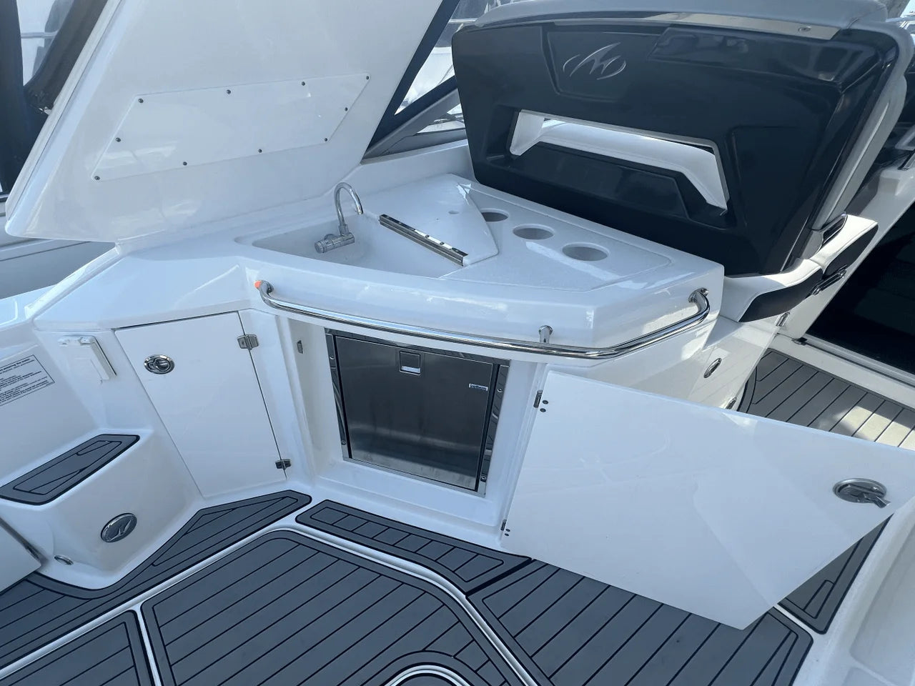 2021 Monterey 335 SPORT YACHT 33.0 feet, Wakefield, RI #14