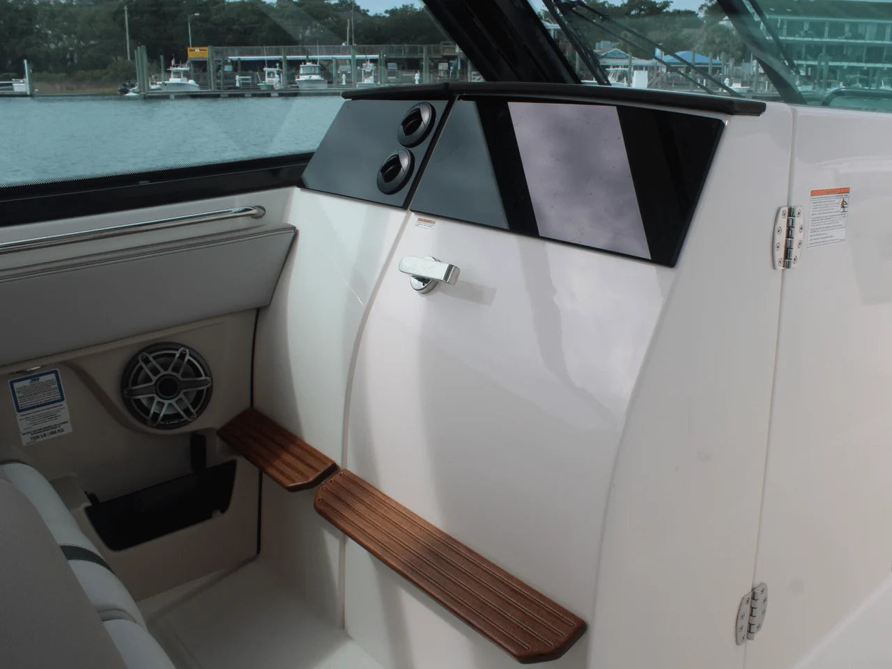2026 Boston Whaler 330 Vantage 33.0 feet, Wrightsville Beach, North Carolina #44