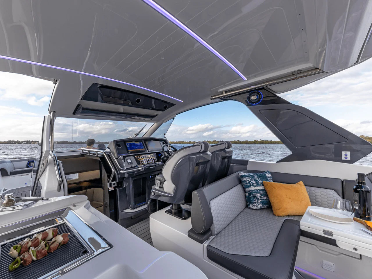 2026 Galeon 335 GTO 33.0 feet, Inuvik, Northwest Territories #110