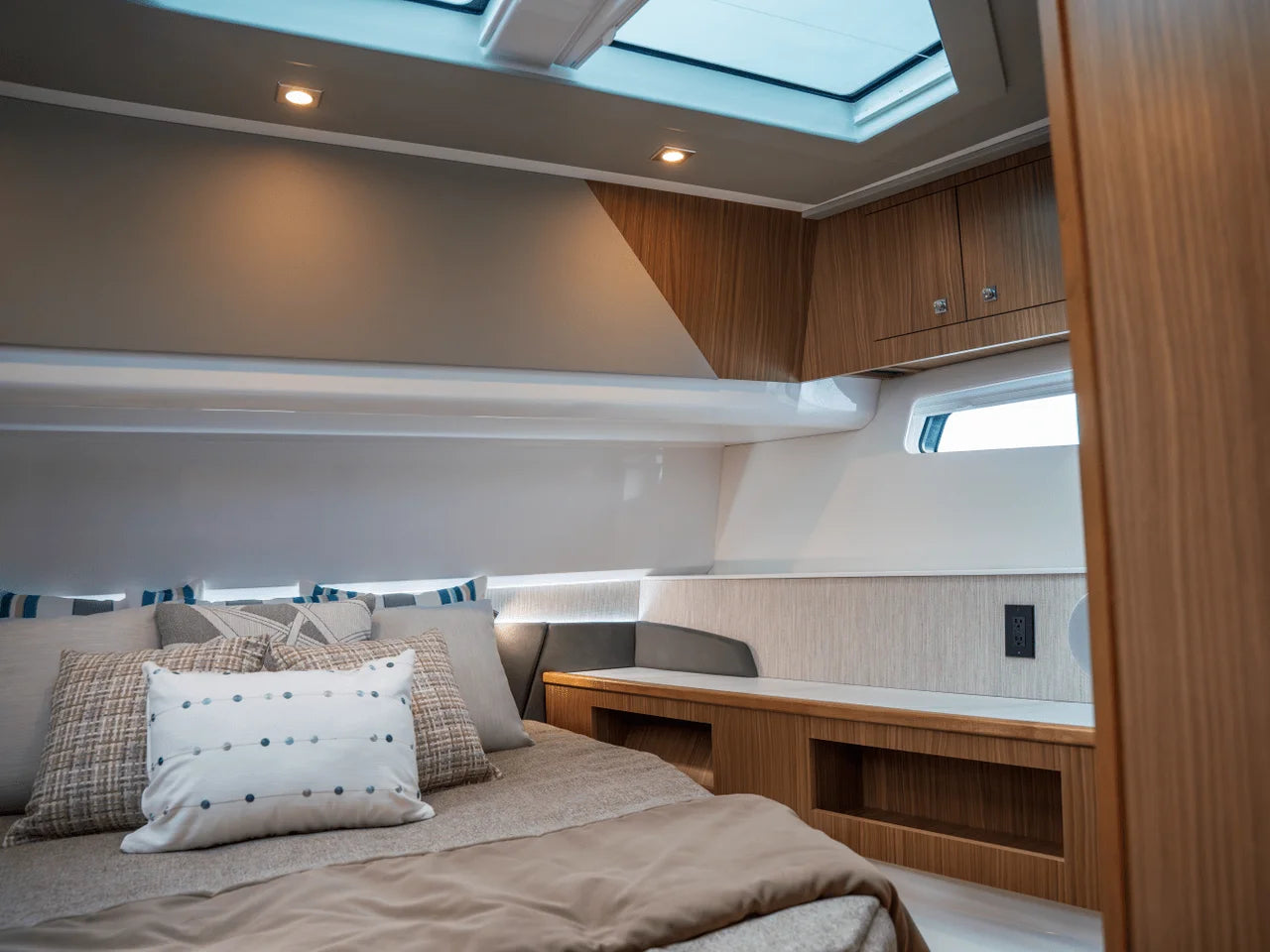 2026 Cruisers Yachts 50GLS OB 50.0 feet, Wrightsville Beach, North Carolina #39