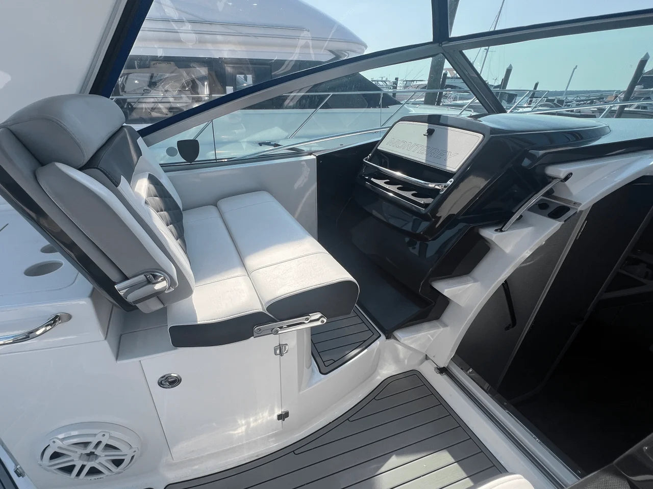 2021 Monterey 335 SPORT YACHT 33.0 feet, Wakefield, RI #26