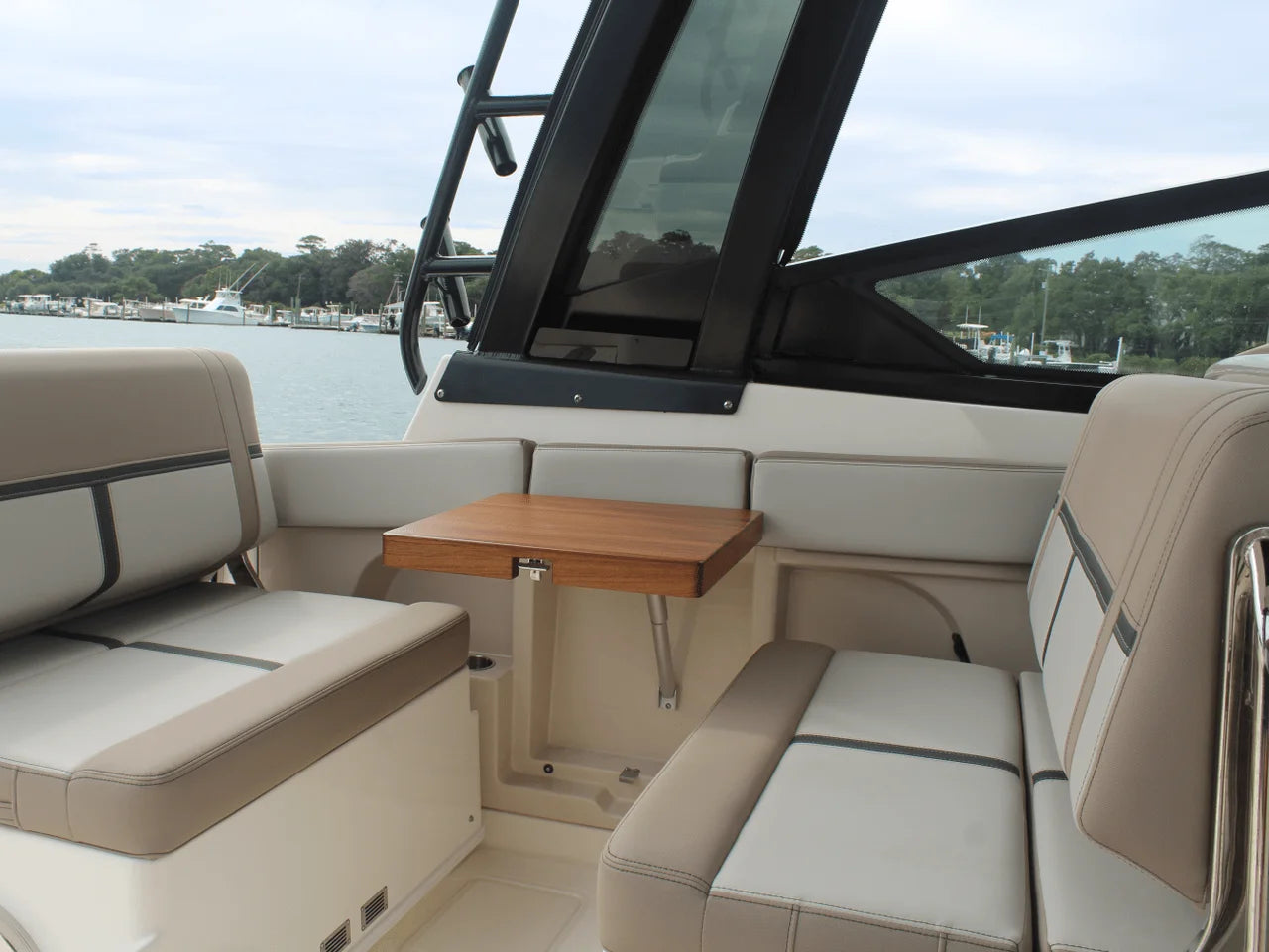 2026 Boston Whaler 330 Vantage 33.0 feet, Wrightsville Beach, North Carolina #33