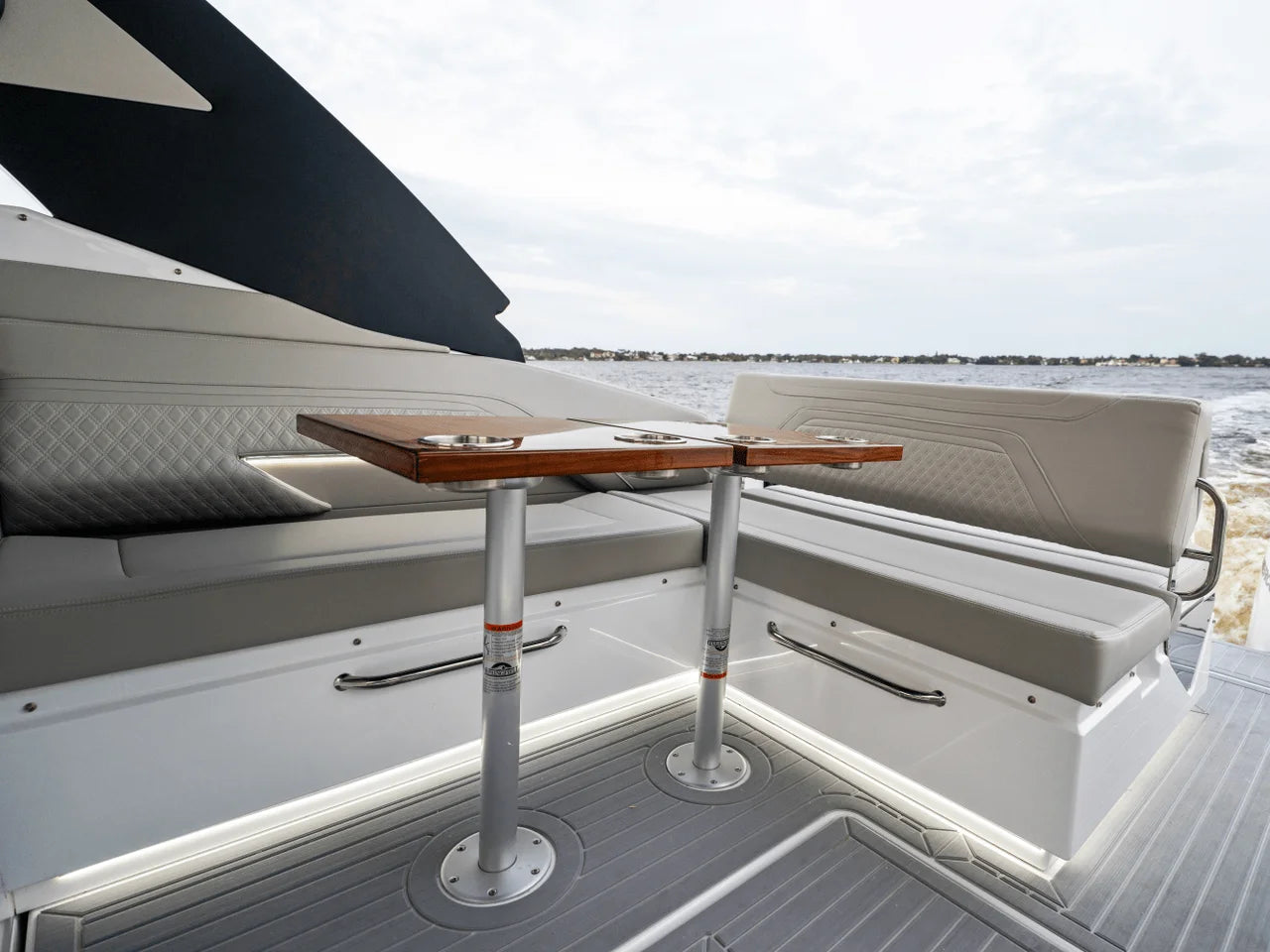 2027 Cruisers Yachts 34 GLS Outboard 34.0 feet, Sarasota, FL #130