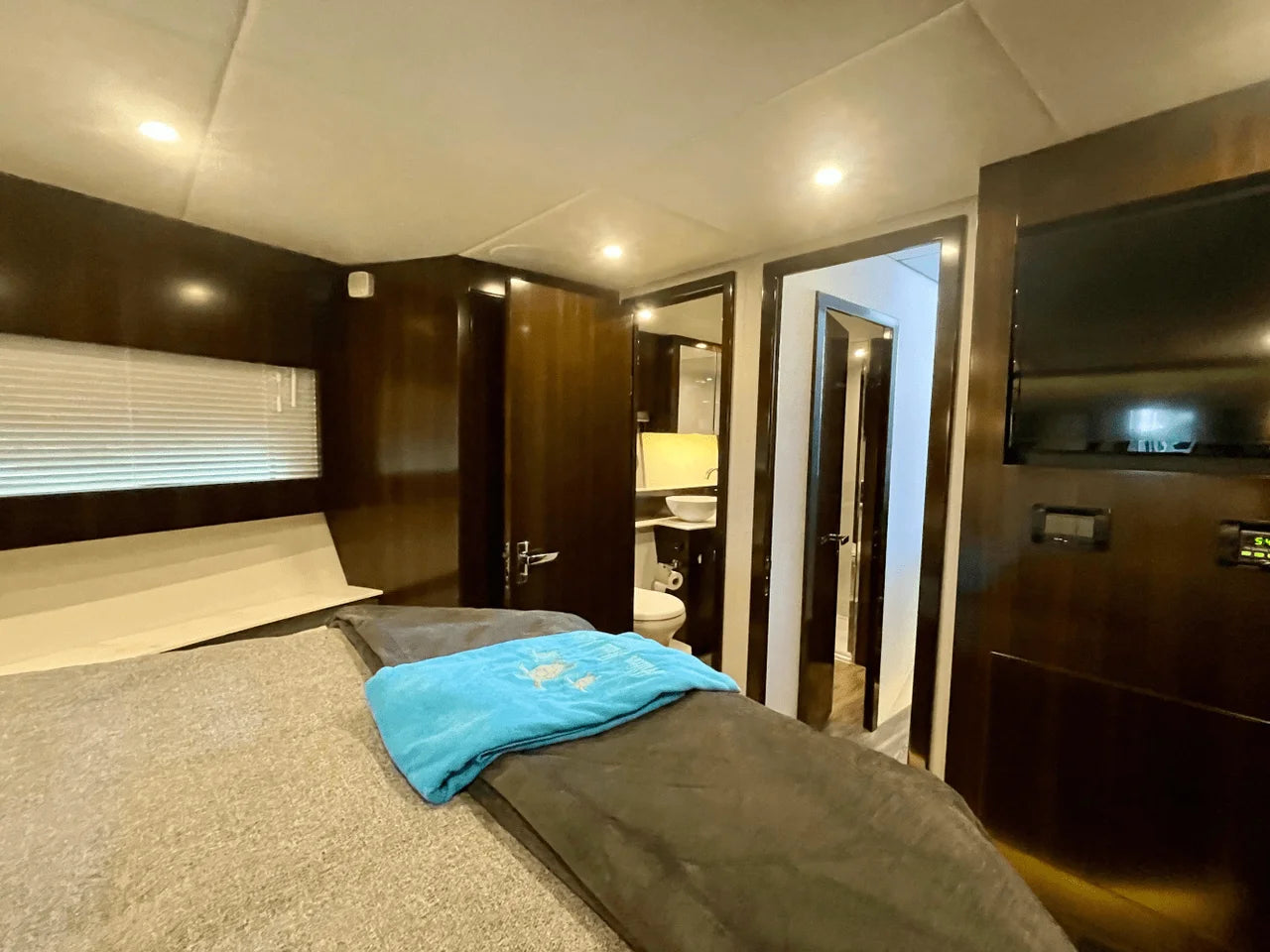 2023 Cruisers Yachts 46 CANTIUS 46.0 feet, Quincy, MA #23
